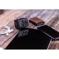 Verbatim (49543) UTA-01 Universal Travel Adapter with 2 x USB-A Ports 12W - Image 7