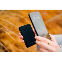 Verbatim Charge 'n' Go Essentials MagSafe Power Bank Wireless 10000mAh Black - Image 6