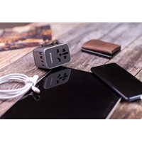 Verbatim UTA-03 Universal Travel Adapter with 1 x USB-C PD 30W & QC 3.0 / 2 x USB-C / 2 x USB-A - Image 6
