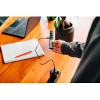 Verbatim Agenda Wireless Presenter With Red Laser Pointer, Up To 100m Wireless Range, Dual USB-A and USB-C Receiver For Universal Compatibility, Plug And Play, Grey / Black - Image 3
